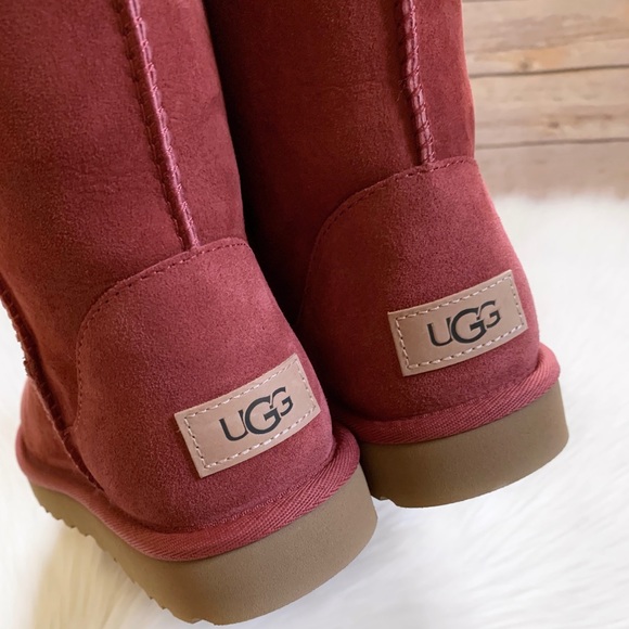 UGG Classic Short II Boots - Picture 6 of 8